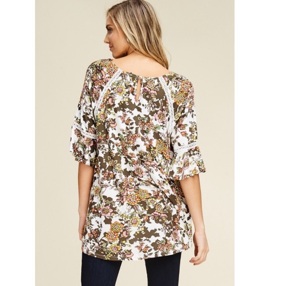 LAST ONE πFloral Bell Sleeve topπ - Picture 2 of 6